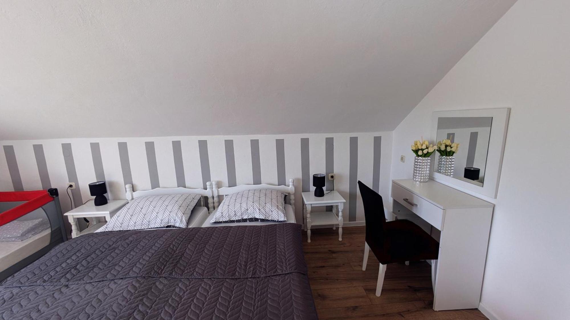 Guest House Gacka Rogic Otocac Bagian luar foto